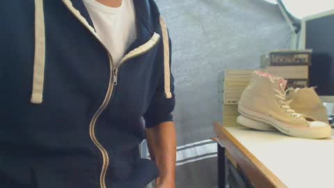 Snapshot of povlsen42 chatting on 07/04/26, 12:44 povlsen42 online show from 07/04/26, 12:44