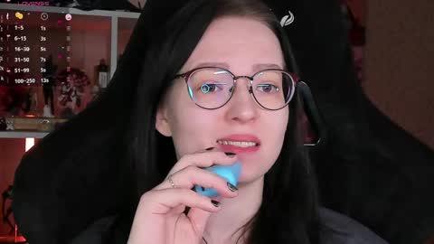 Robyn online show from 03/31/26, 12:05