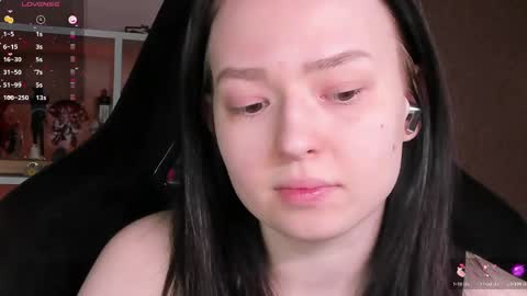 Robyn online show from 04/05/26, 04:15