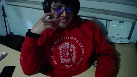 powerfulzeus2 online show from 10/11/25, 02:00