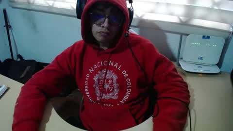 powerfulzeus2 online show from 10/13/25, 06:41