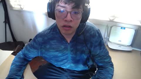 powerfulzeus2 online show from 10/22/25, 05:24