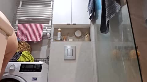 Snapshot of powermute22 chatting on 12/17/25, 07:25 Big Dick online show from 12/17/25, 07:25