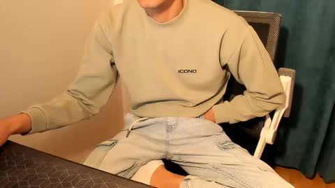 alex online show from 11/26/25, 09:21