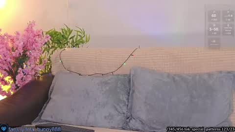 Lola online show from 02/25/25, 11:08