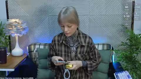 Lola online show from 05/02/26, 05:01
