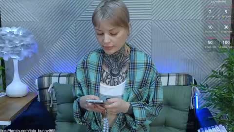 Lola online show from 05/09/26, 05:23
