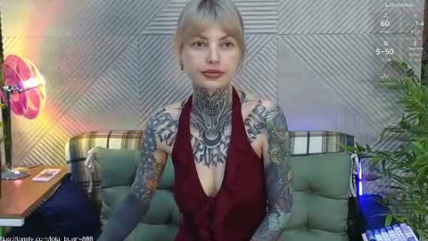 Snapshot of powerrr_ chatting on 06/13/26, 04:43 Lola online show from 06/13/26, 04:43
