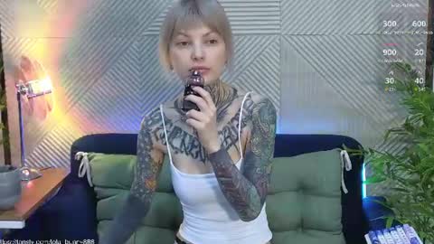 Snapshot of powerrr_ chatting on 07/09/26, 05:11 Lola online show from 07/09/26, 05:11