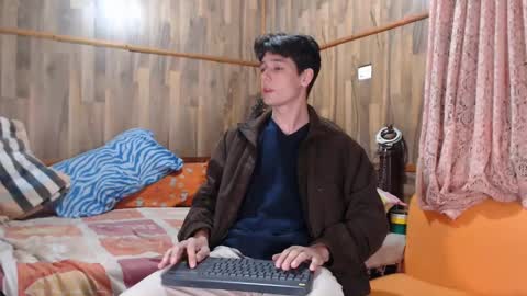 Snapshot of powertwinky chatting on 02/15/25, 02:26 chris independent  online show from 02/15/25, 02:26