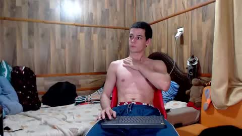 Snapshot of powertwinky chatting on 10/06/25, 03:04 chris independent  online show from 10/06/25, 03:04