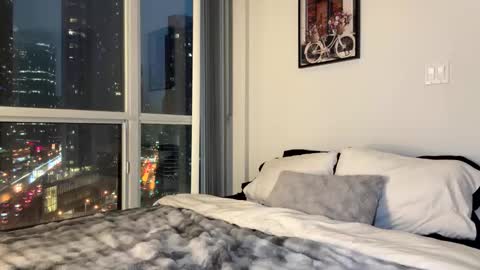 Kylie online show from 11/15/25, 10:04