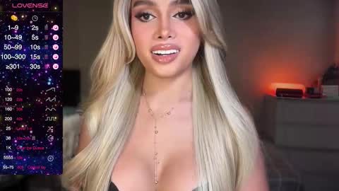 Snapshot of precious_amber69 chatting on 10/13/25, 10:54 Oh my Amber online show from 10/13/25, 10:54