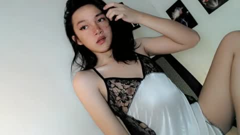 Snapshot of precious_laura18 chatting on 07/08/26, 12:53 precious_laura18 online show from 07/08/26, 12:53