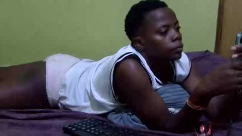 precious_nesh online show from 12/19/25, 04:03