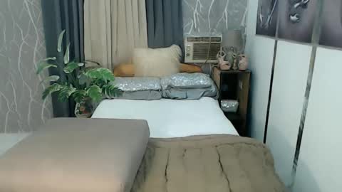 Snapshot of precious_sy chatting on 02/03/26, 06:40 ur hot and wet precious online show from 02/03/26, 06:40