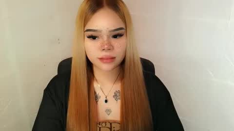 MAXXINE online show from 11/22/25, 04:22