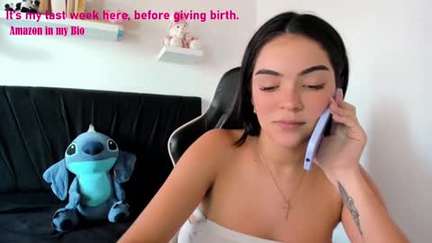 Snapshot of pregnant_sweet1 chatting on 01/20/25, 02:46 Angelly online show from 01/20/25, 02:46
