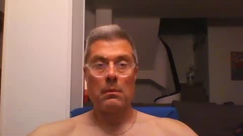 Snapshot of prendimisubito chatting on 06/10/26, 01:17 prendimisubito online show from 06/10/26, 01:17