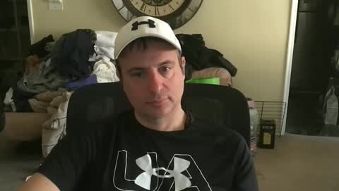 Snapshot of preppyguyintokink1 chatting on 04/11/26, 04:00 preppyguyintokink1 online show from 04/11/26, 04:00