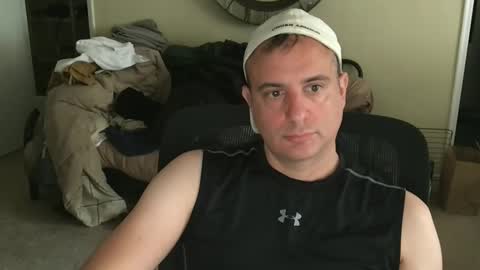 Snapshot of preppyguyintokink1 chatting on 05/31/26, 06:31 preppyguyintokink1 online show from 05/31/26, 06:31