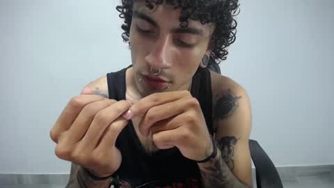 Plux online show from 02/16/25, 06:54