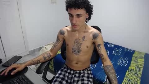 Plux online show from 10/25/25, 06:35