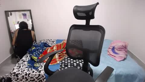 Plux online show from 11/30/25, 06:12