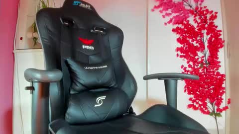 PRESSURE online show from 03/23/26, 10:30