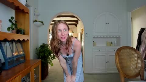 Snapshot of pretendlunch chatting on 02/02/26, 09:57 Pretend online show from 02/02/26, 09:57