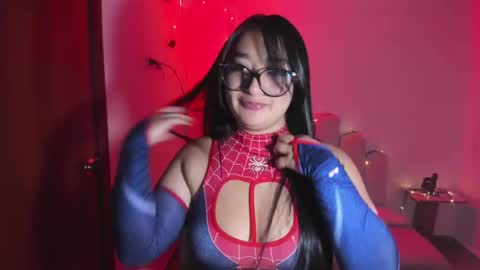 pretti scarlett online show from 09/15/25, 11:49