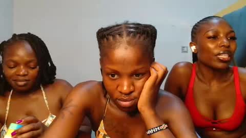 Snapshot of prettie_barbie_ chatting on 10/16/25, 04:02 Barbie online show from 10/16/25, 04:02