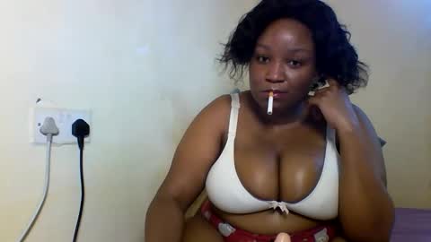 Prettie diva online show from 10/06/25, 12:35