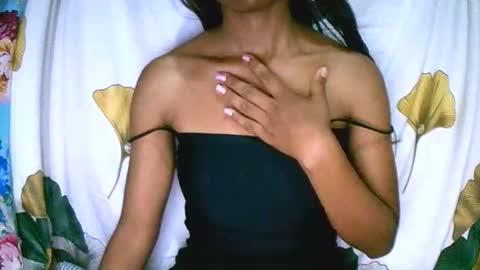 prettiethalia online show from 12/16/25, 06:02