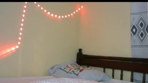 pretty__lisa online show from 11/02/25, 06:27