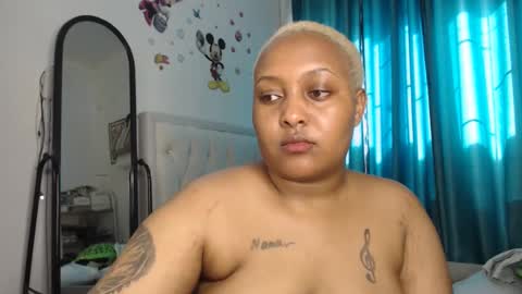 Snapshot of pretty_annah chatting on 12/08/24, 12:19 Annah online show from 12/08/24, 12:19