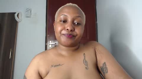 Snapshot of pretty_annah chatting on 12/10/24, 11:30 Annah online show from 12/10/24, 11:30