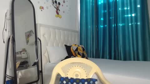 Snapshot of pretty_annah chatting on 01/31/25, 02:39 Annah online show from 01/31/25, 02:39