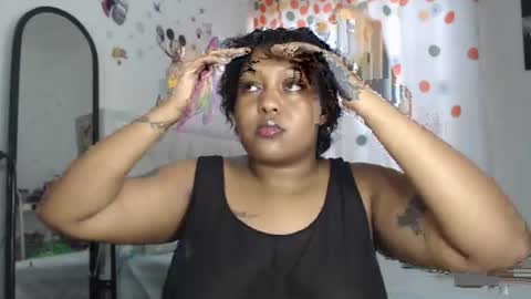 Snapshot of pretty_annah chatting on 10/27/25, 06:28 Annah online show from 10/27/25, 06:28