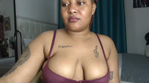 Snapshot of pretty_annah chatting on 07/23/26, 02:09 Annah online show from 07/23/26, 02:09