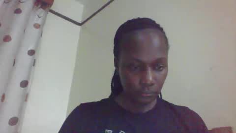 Snapshot of pretty_beib chatting on 11/04/25, 05:12 Karol online show from 11/04/25, 05:12