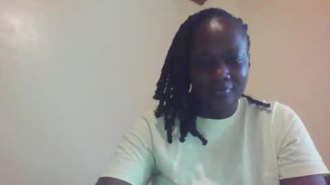 Snapshot of pretty_beib chatting on 04/01/26, 04:24 Karol online show from 04/01/26, 04:24
