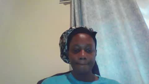 Snapshot of pretty_beib chatting on 04/02/26, 04:10 Karol online show from 04/02/26, 04:10