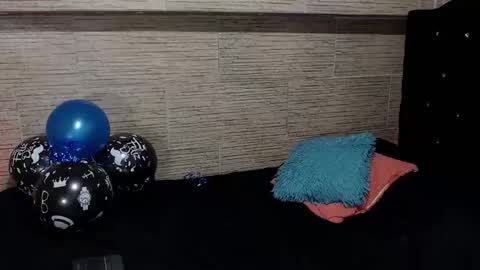 pretty_cristal22 online show from 12/02/25, 01:33