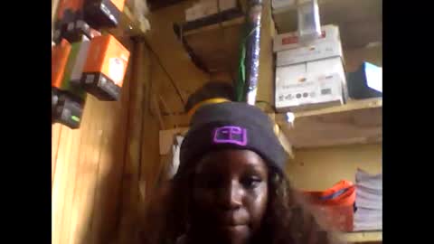 Snapshot of pretty_curvy99 chatting on 03/01/26, 01:02 pretty_curvy99 online show from 03/01/26, 01:02