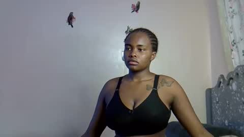 pretty_daina3 online show from 04/16/26, 10:27
