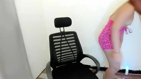 pretty_darcy online show from 03/28/26, 08:36