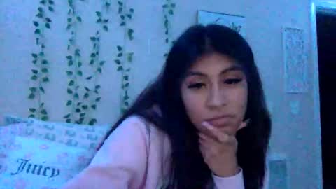 Snapshot of pretty_girl828687 chatting on 11/04/25, 03:05 pretty_girl828687 online show from 11/04/25, 03:05