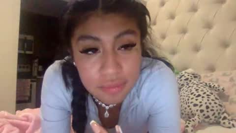 pretty_girl828687 online show from 03/03/26, 03:45