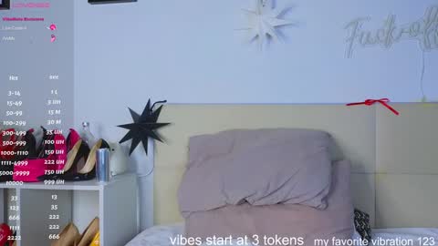 pretty_helga online show from 02/03/25, 08:57